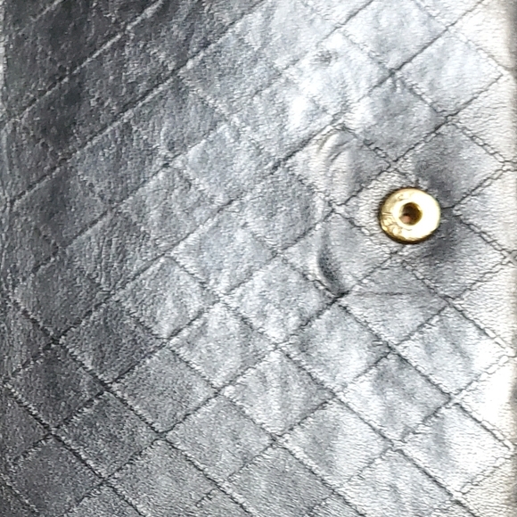 CHANEL Camellia Long Hook Wallet - Picture 16 of 16